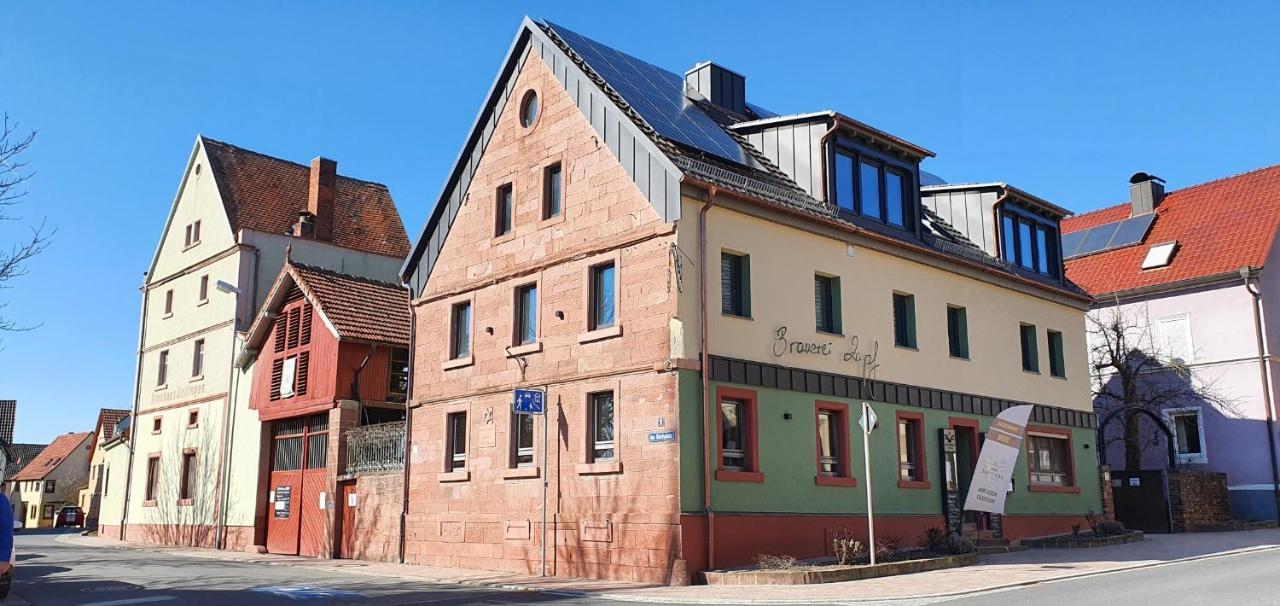 Wirtshaus & Hotel Zur Alten Brauerei Zapf Uettingen Eksteriør billede