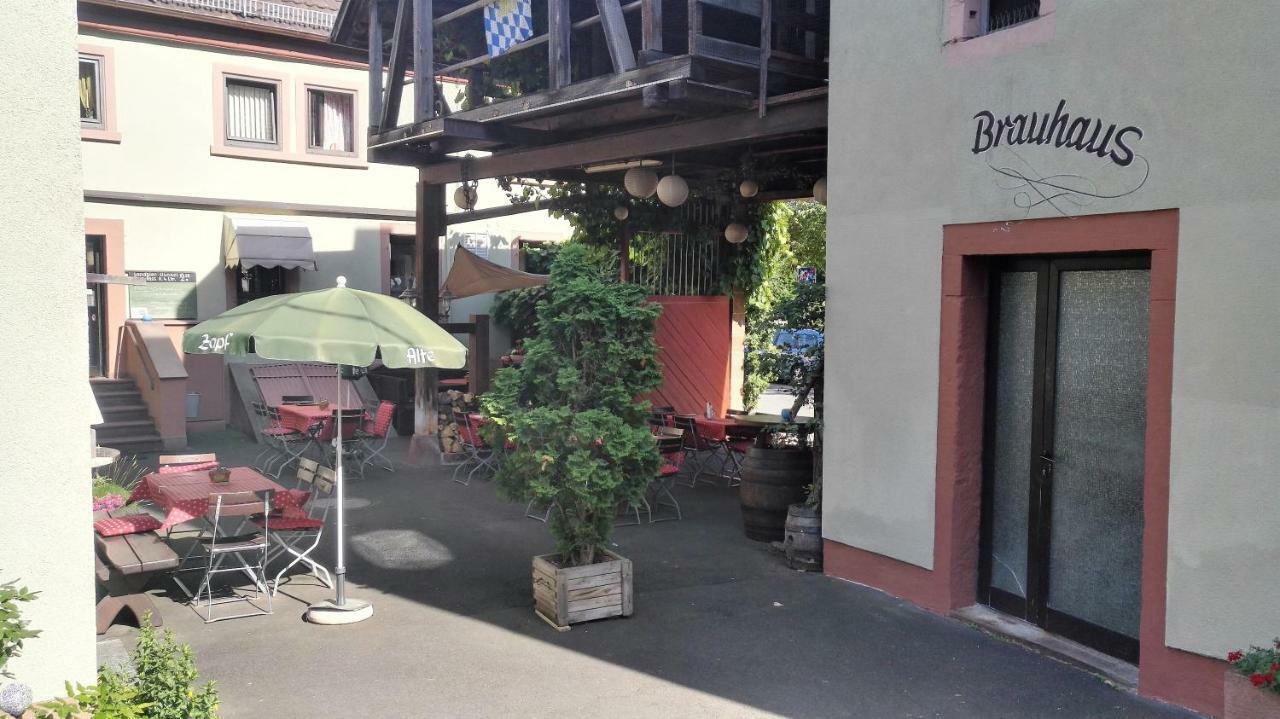 Wirtshaus & Hotel Zur Alten Brauerei Zapf Uettingen Eksteriør billede